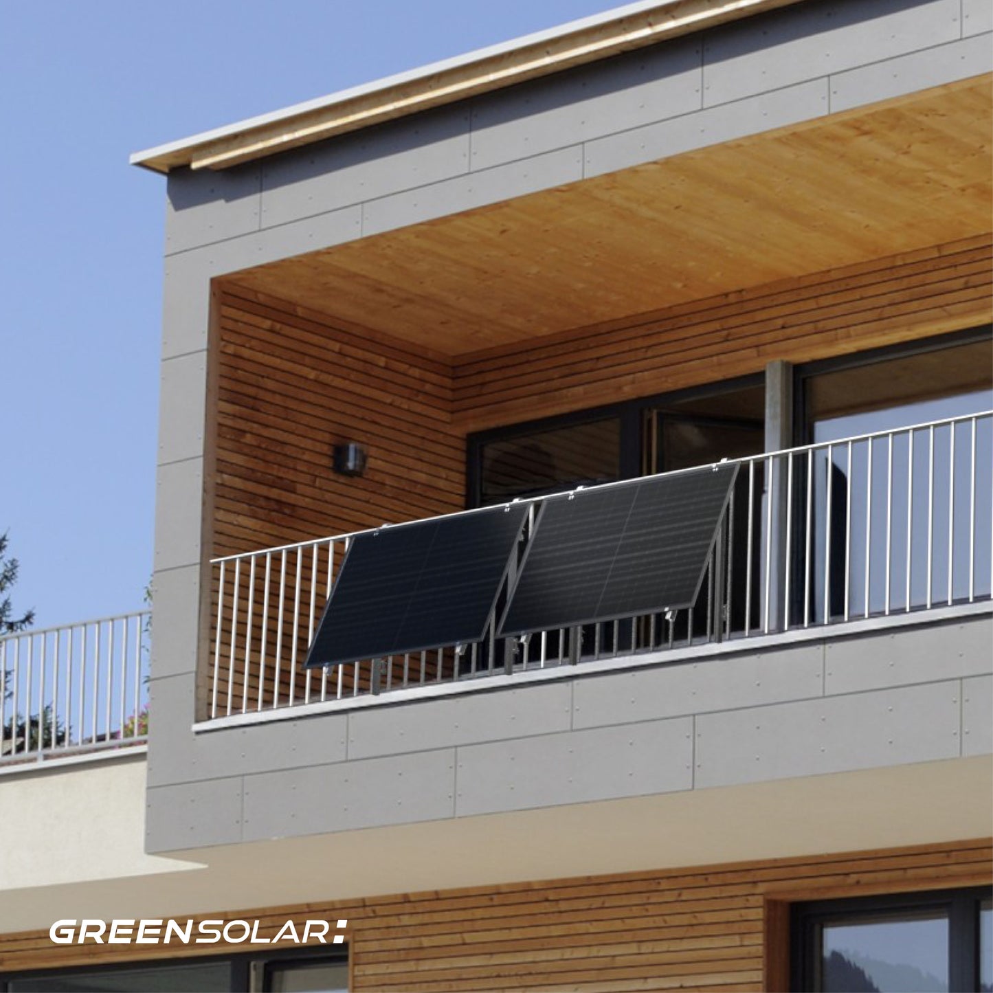 Das Kraftpaket -  Bifaziale Solarmodule mit Balkonbefestigung (900W)